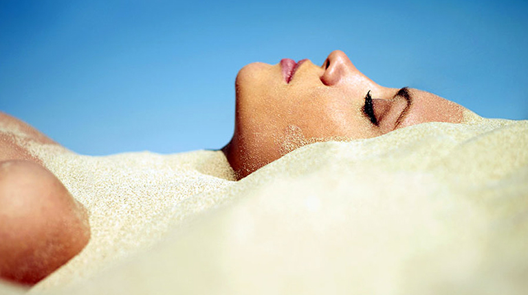 Псаммотерапия (лечение горячими песочными ваннами)