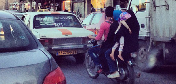 Правила дорожного движения в Иране