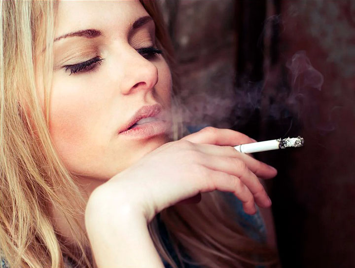 Курение способствует появлению прыщей